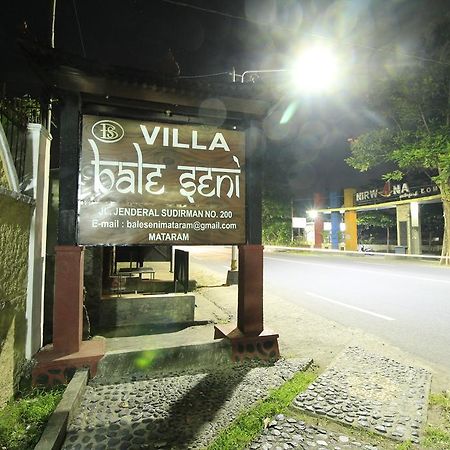 Villa Bale Seni Mataram Exteriör bild