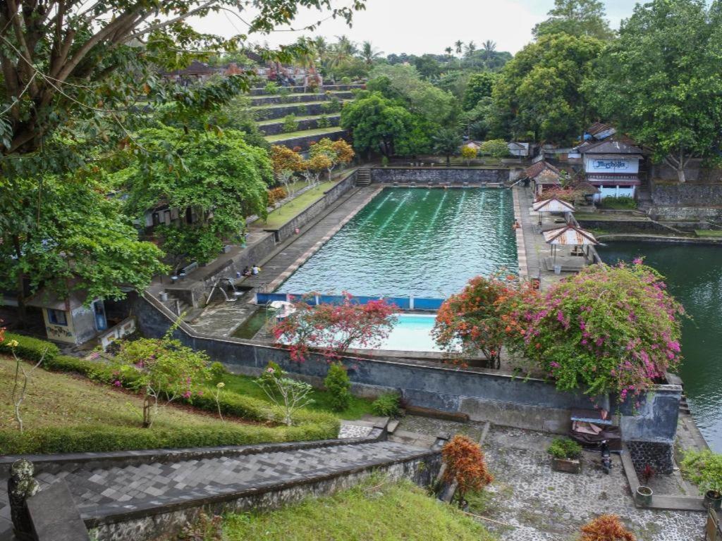 Villa Bale Seni Mataram Exteriör bild