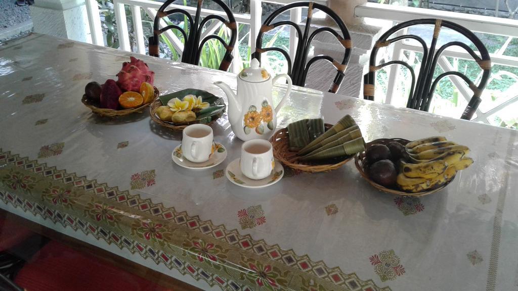 Villa Bale Seni Mataram Exteriör bild